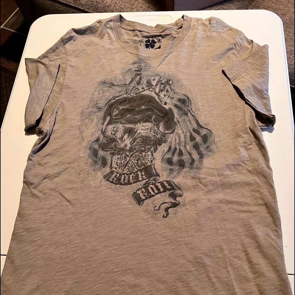 Lucky Graphic Tee - like new